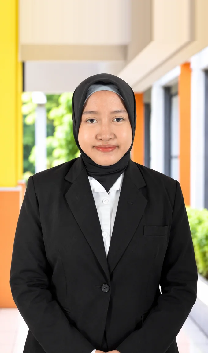 Foto resmi Fitri Nilasari, S.Kom - Guru Produktif RPL & Ka. Lab
