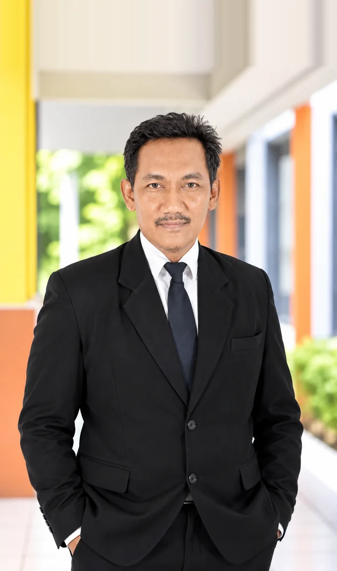 Nanang Hanifah, S.ST, S.Pd