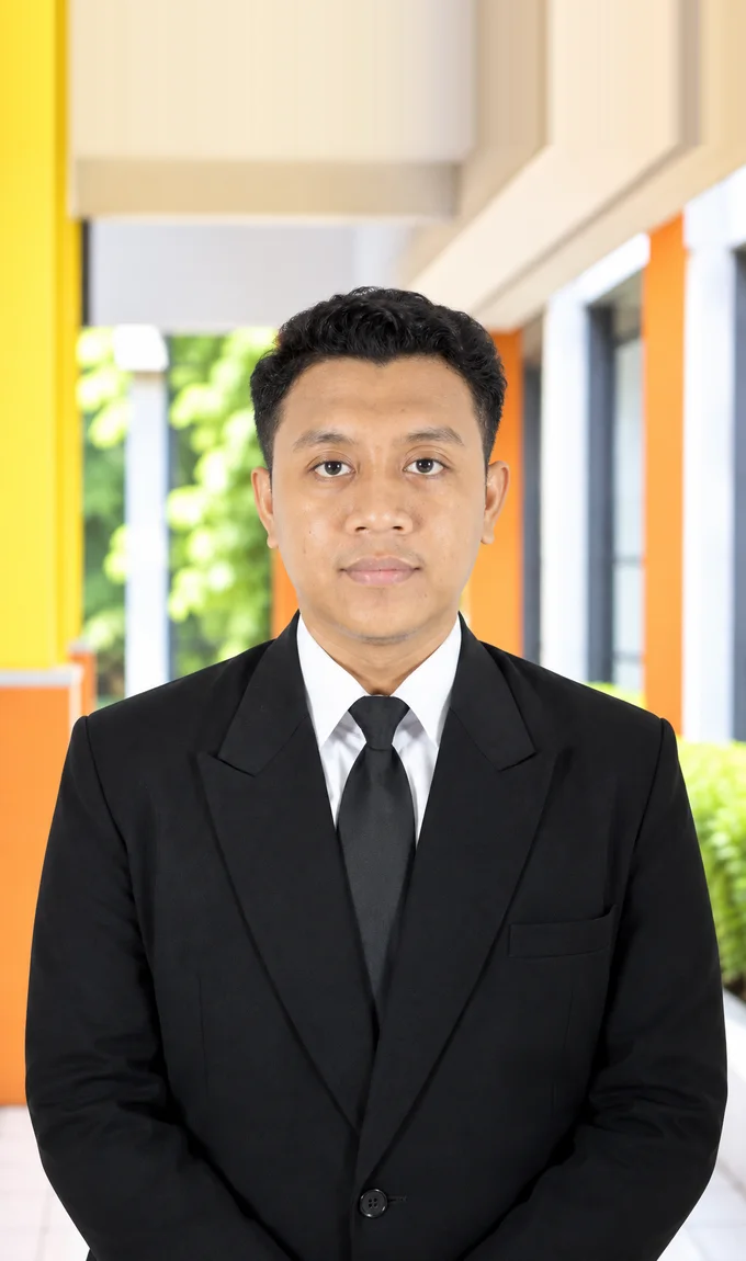 Foto resmi Riski Putra Alamzah, S.Kom - Guru Produktif Rekayasa Perangkat Lunak